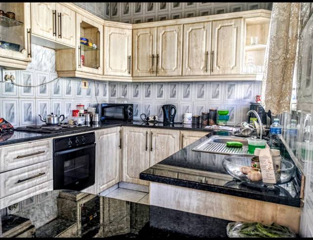 3 BEDROOM HOUSE FOR SALE IN SHALLCROSS